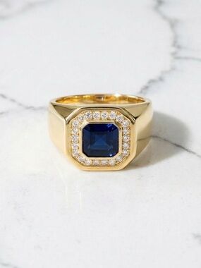 NextNecklace Golden Halo Radiant Cut Blue Sapphire Ring – Size US 12